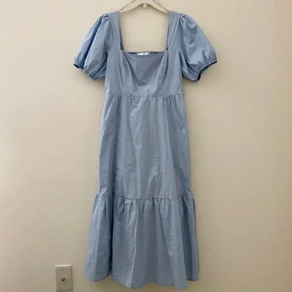 ASTR the Label Light Blue Poplin Puff Sleeve Tiered Midi Dress
NWT size M - Picture 2 of 6